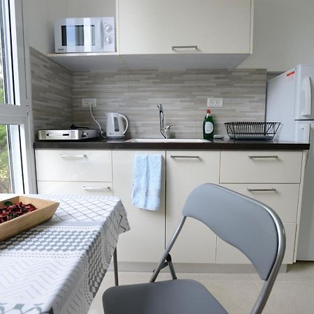 חיפה Olga Beach Apartment 28 מראה חיצוני תמונה