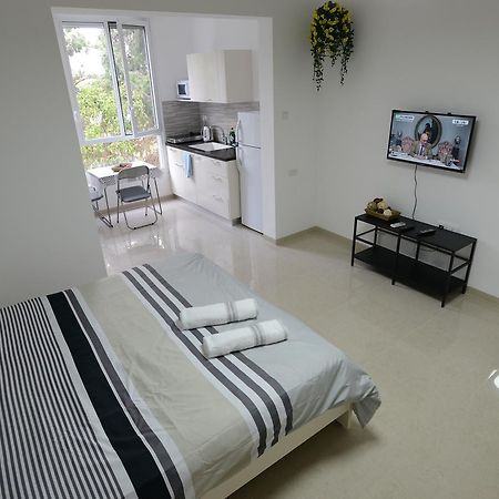 חיפה Olga Beach Apartment 28 מראה חיצוני תמונה