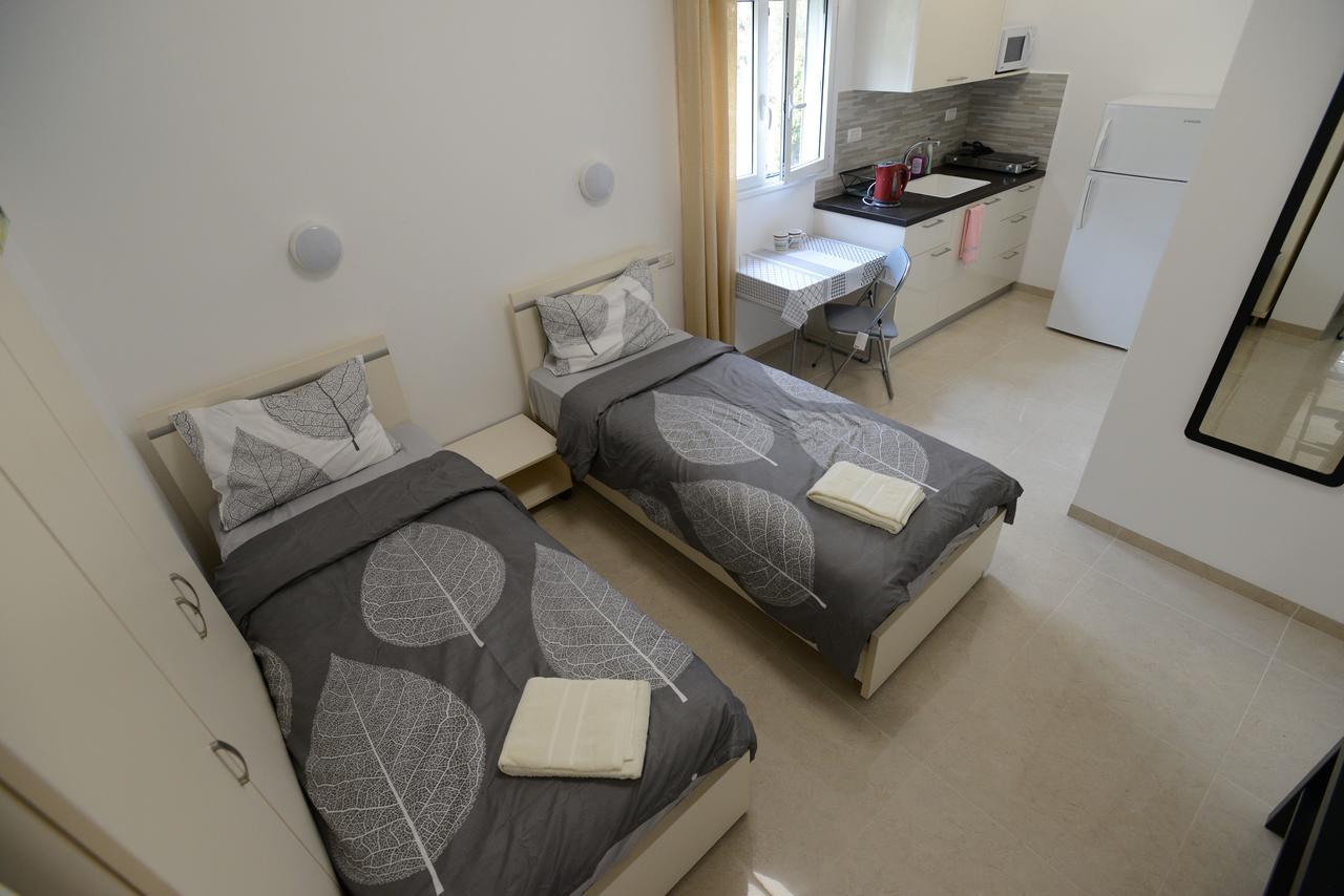 חיפה Olga Beach Apartment 28 מראה חיצוני תמונה