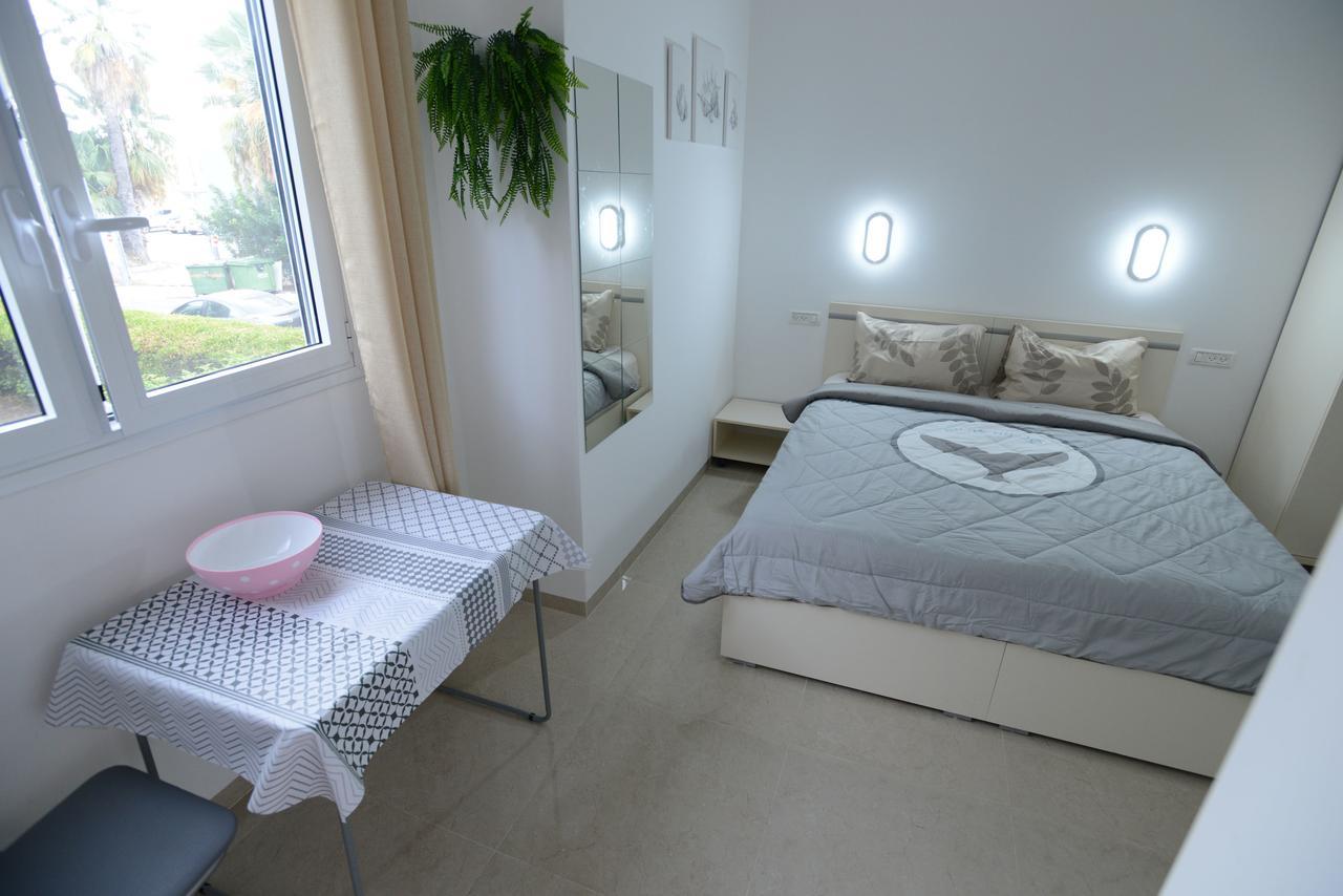 חיפה Olga Beach Apartment 28 מראה חיצוני תמונה